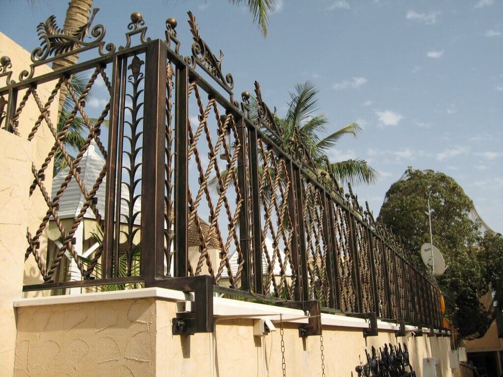 custom steel fabrication projects- Ornamental Steel Fence in a private residence metal fabrication in Jeddah.