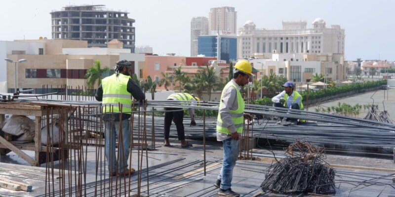 فريق فالكون ينفذ الأعمال الإنشائية لمشروع فيلا سكنية في جدة